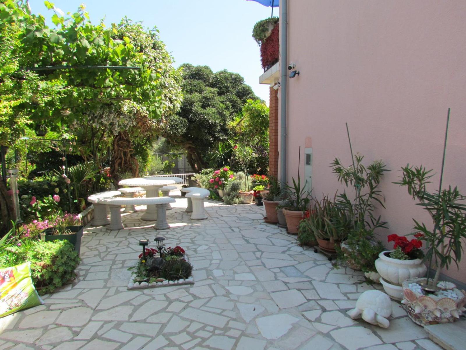 Apartments Bura & Jugo, Cres, Without Stress Exteriör bild